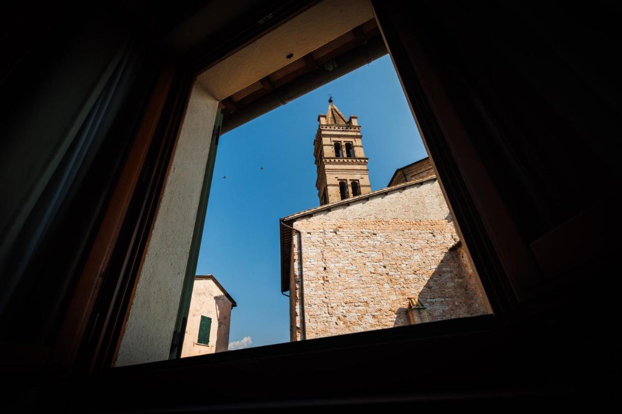 Hotel Le Mura Foligno Exterior photo