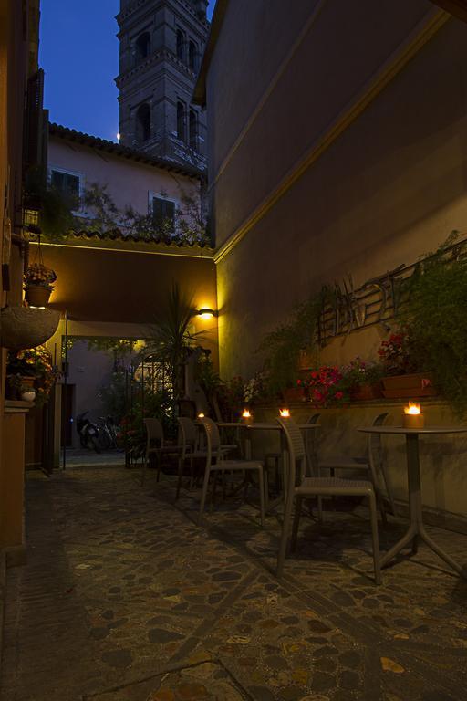 Hotel Le Mura Foligno Exterior photo