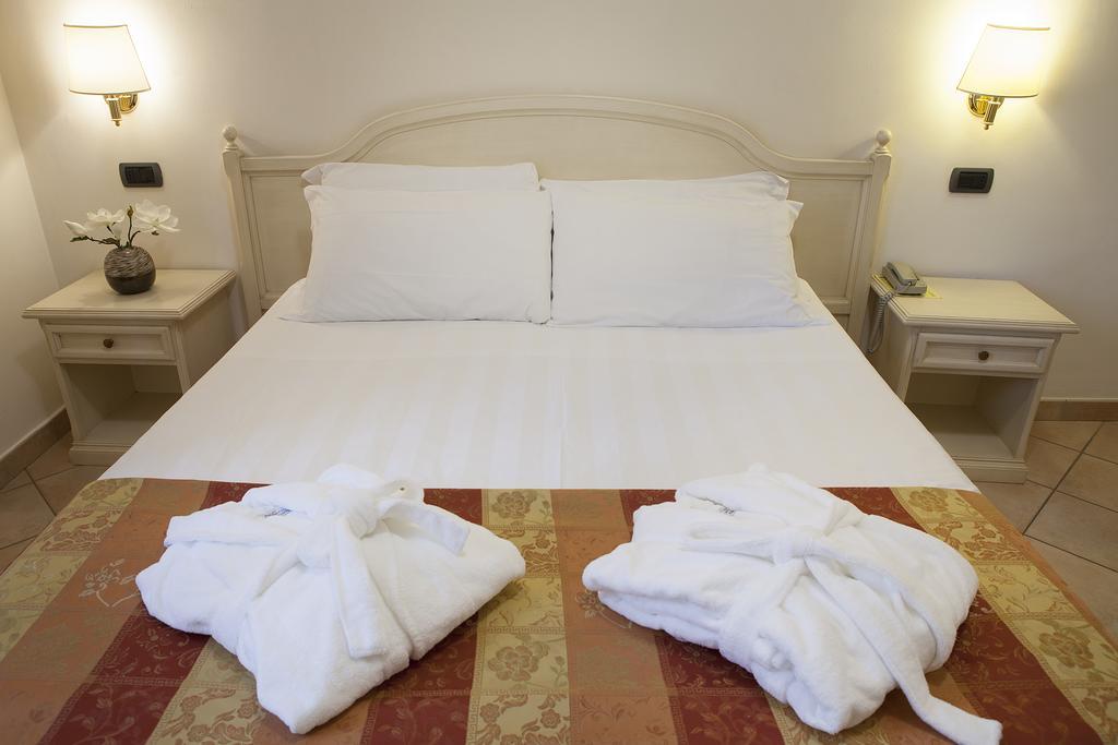 Hotel Le Mura Foligno Exterior photo