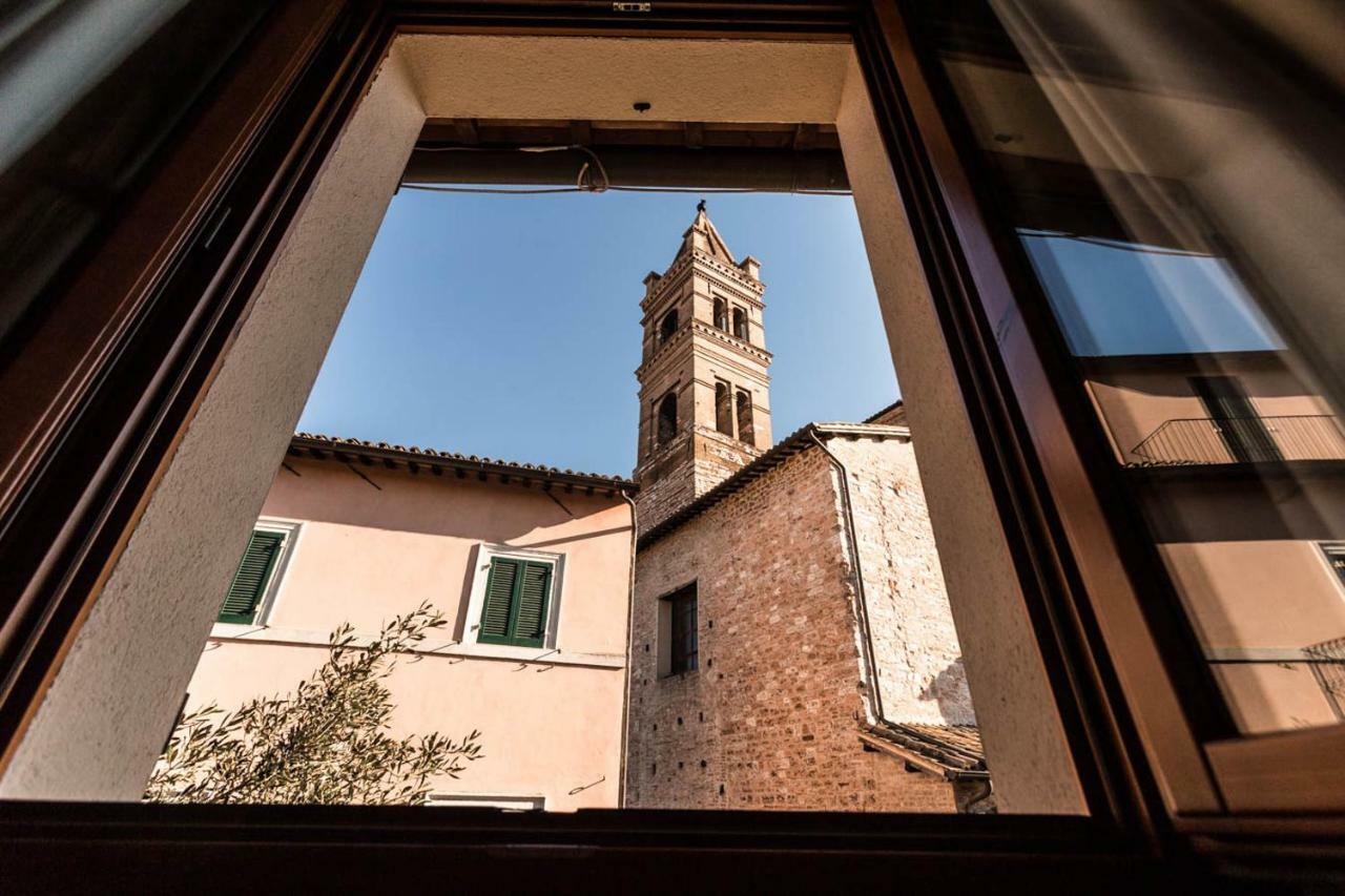 Hotel Le Mura Foligno Exterior photo
