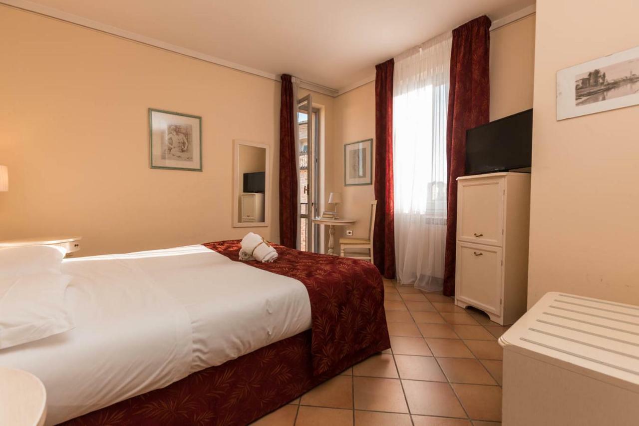 Hotel Le Mura Foligno Exterior photo