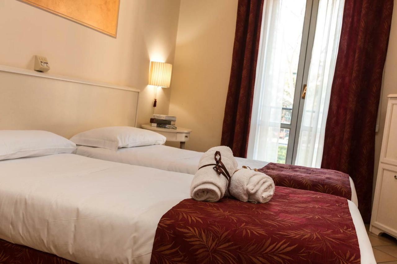 Hotel Le Mura Foligno Exterior photo